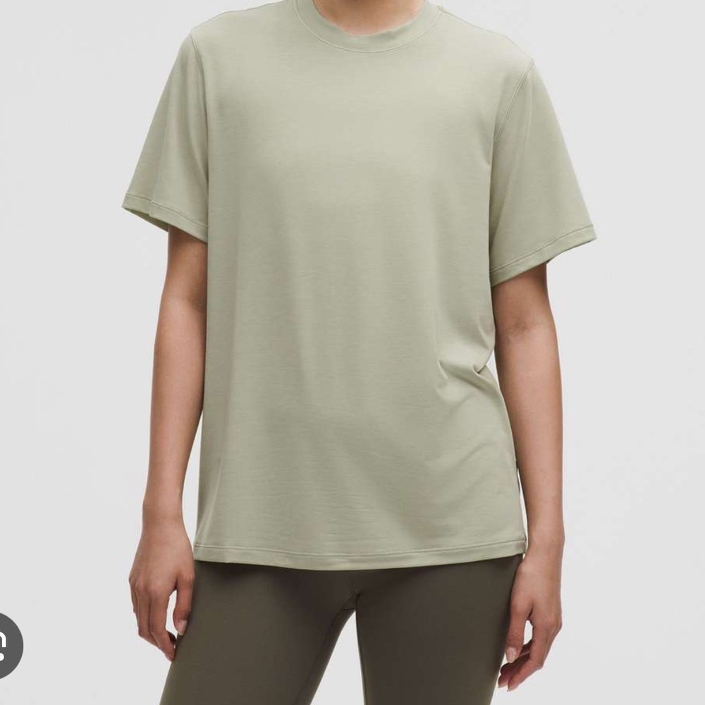Lululemon Jersey Training Short Tee - Fog Green - Size 0 - Picture 1 of 3